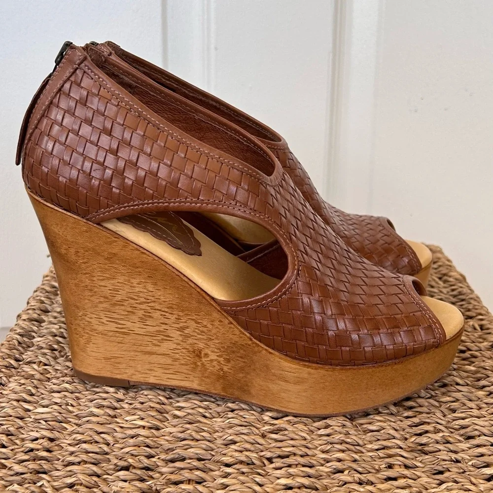 Rowen brand wooden