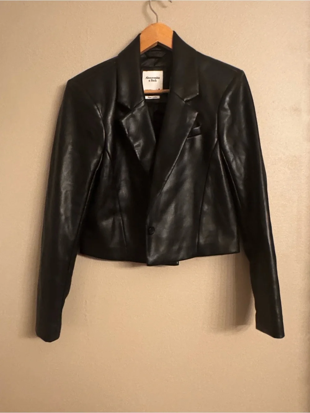 Abercrombie & Fitch cropped faux