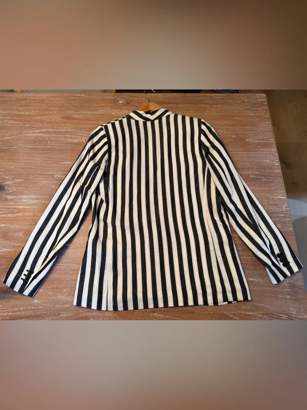 H&M tailored single