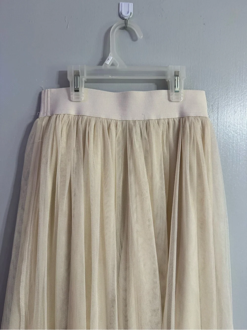 Forever 21 Cream Tulle Knee Length Skirt Size XS