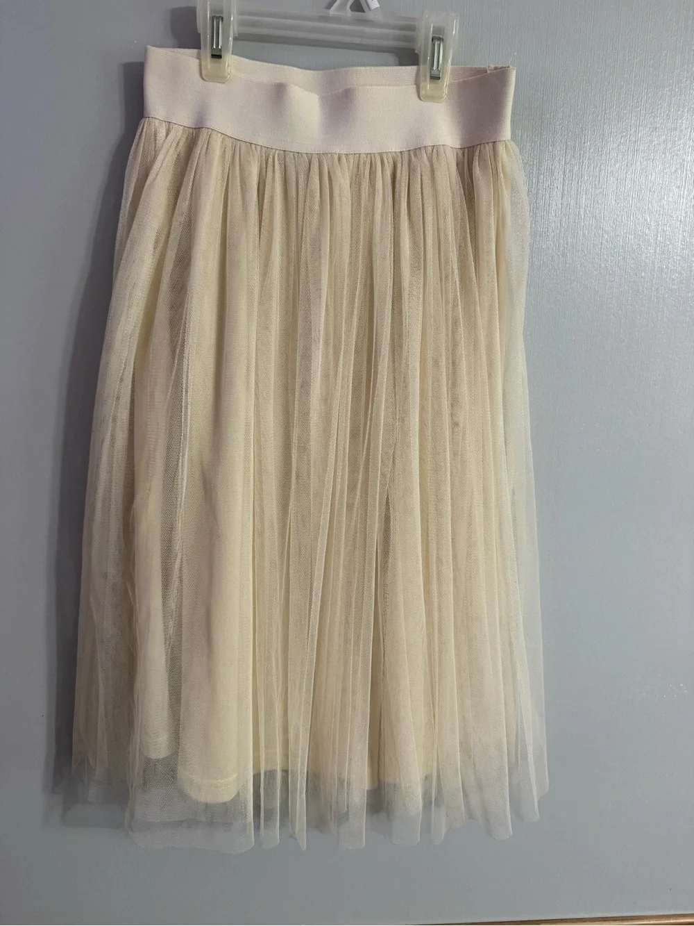 Forever 21 Cream Tulle Knee Length Skirt Size XS