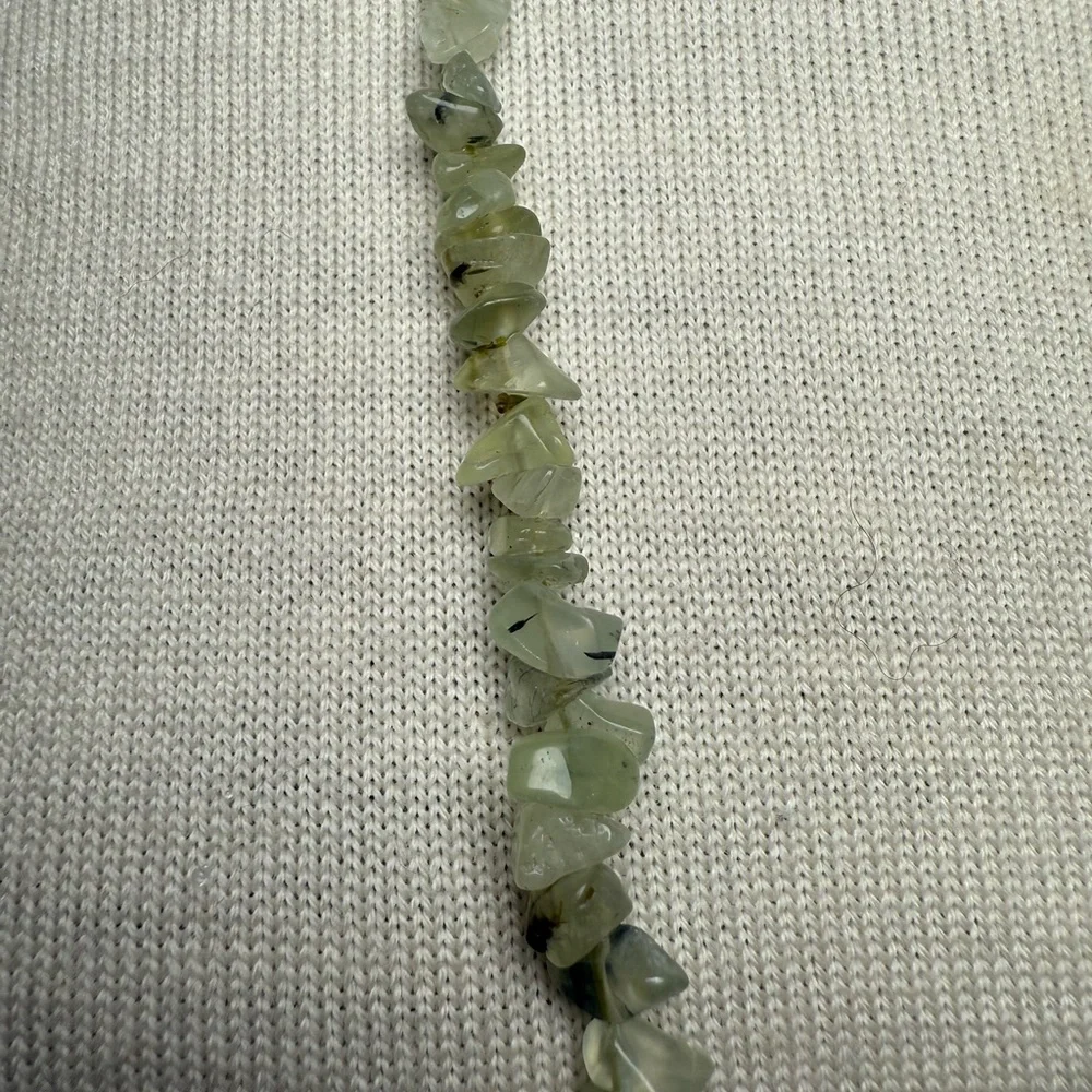 Source Unknown chic necklace