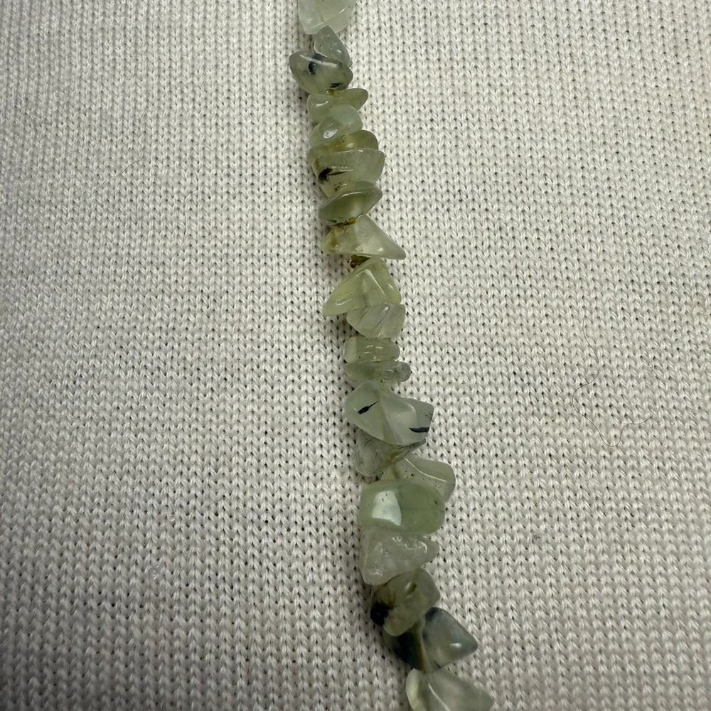 Source Unknown chic necklace