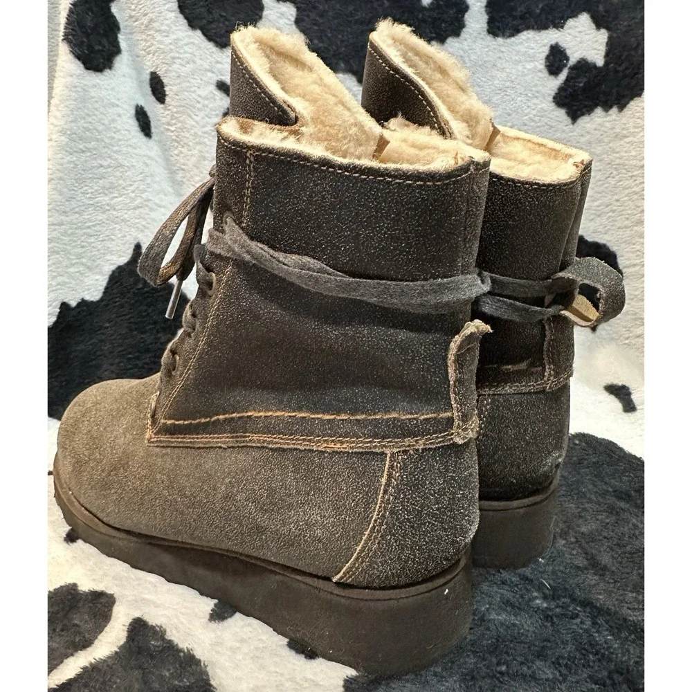 Bearpaw Women's Krista WIDE‎ Wedge Boots Size 10 - Chesnut Distressed