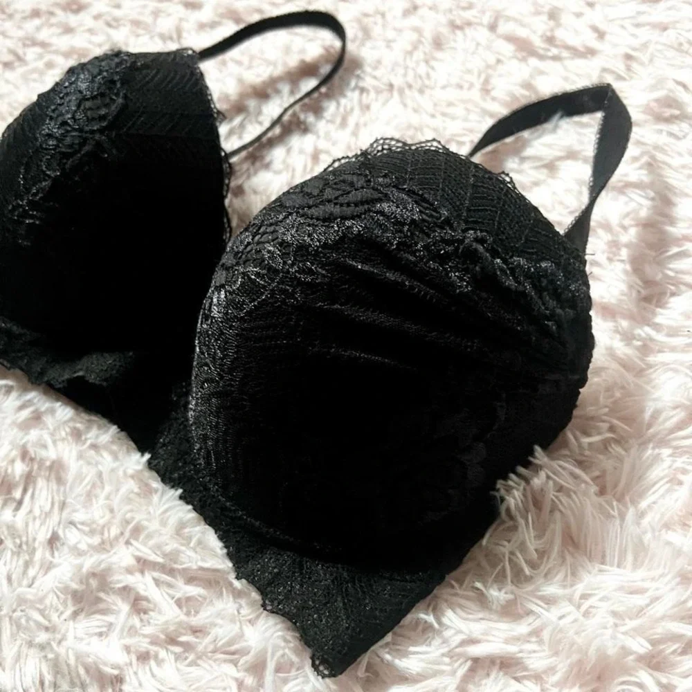 The Unbranded Brand black lace