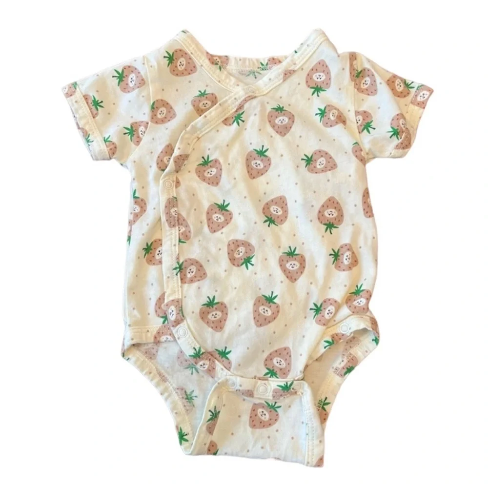 Babysoy Size 0-3 Months Strawberry Print Short Sleeve Bodysuit