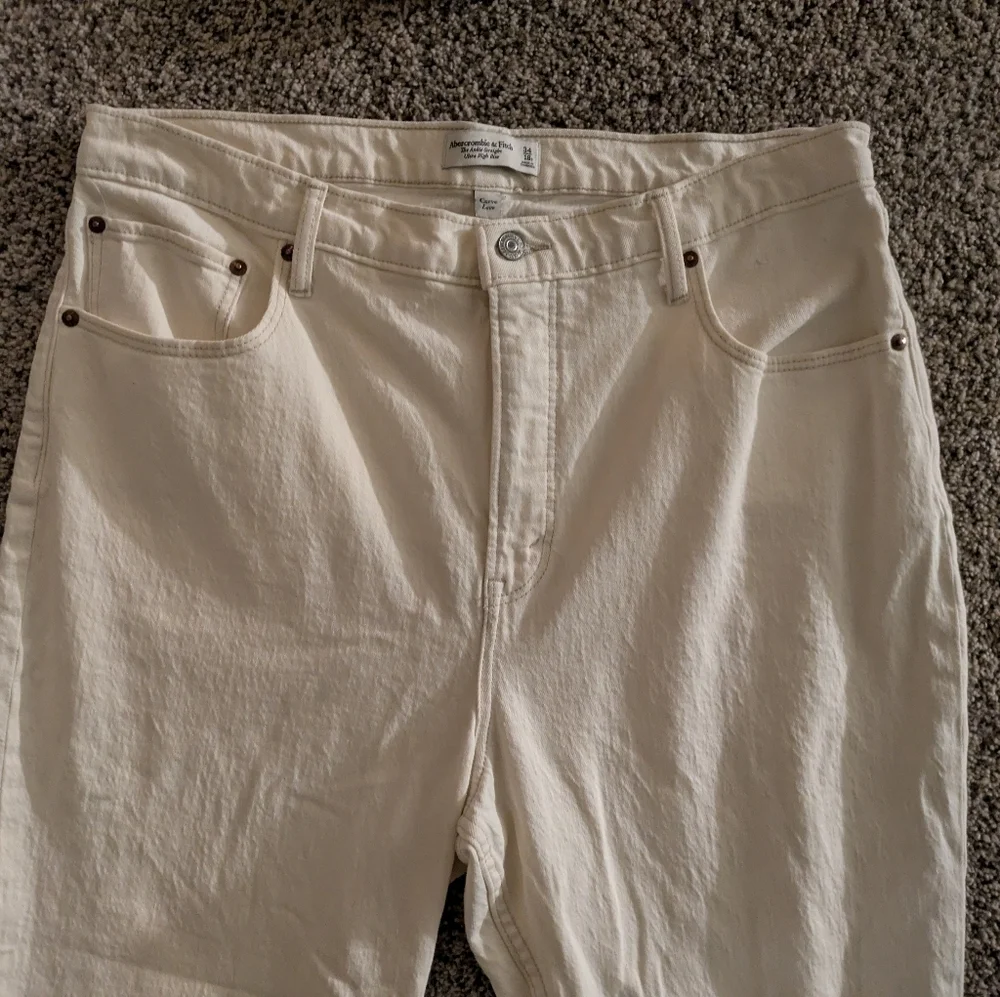 Abercrombie & Fitch abercrombie curve