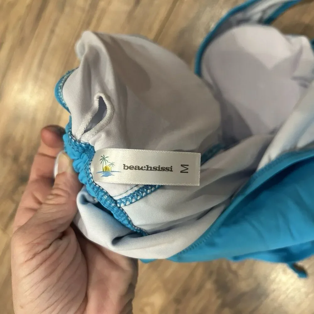 N/A nwt beachsissi