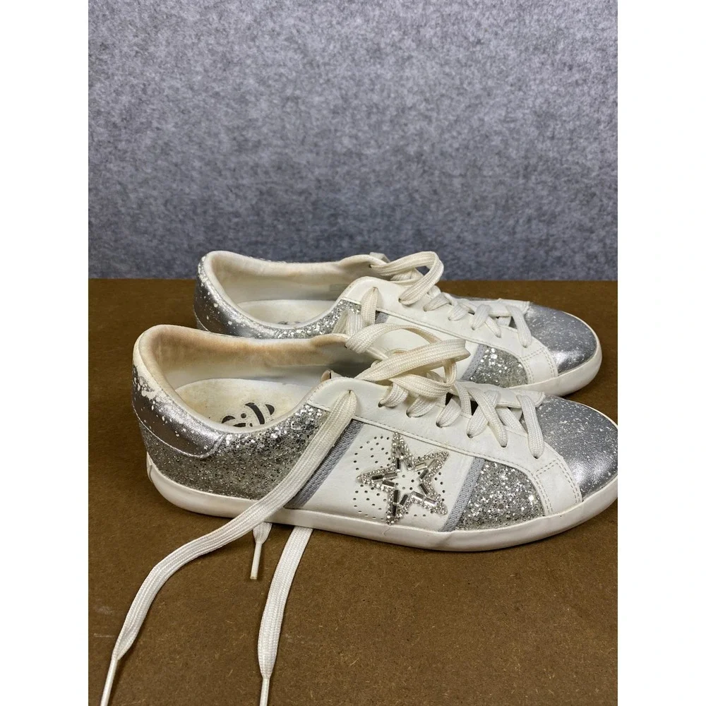 Sam & Libby Womens Glitter Star Sneakers White Silver Metallic Low Top 8.5