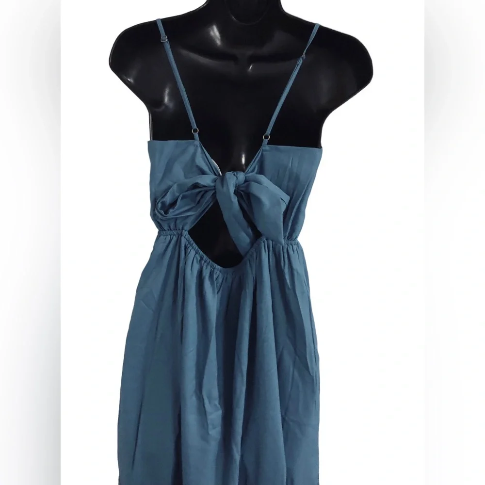 Jessica Simpson spaghetti feminine