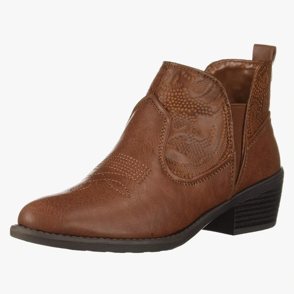 Easy Street Women's Legend Western Ankle Boot