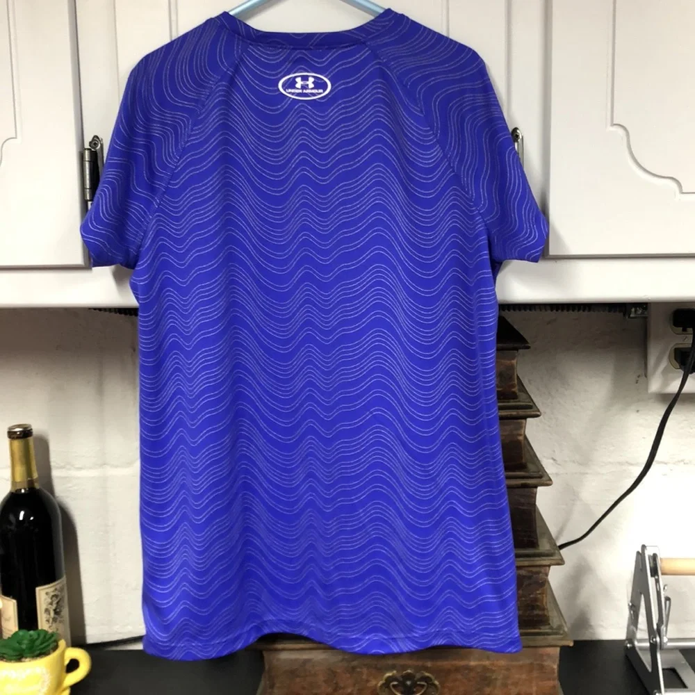 Under armor‎ T-shirt youth medium
