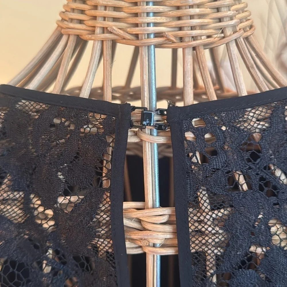 Trina Turk NWT black lace cocktail elegant dress