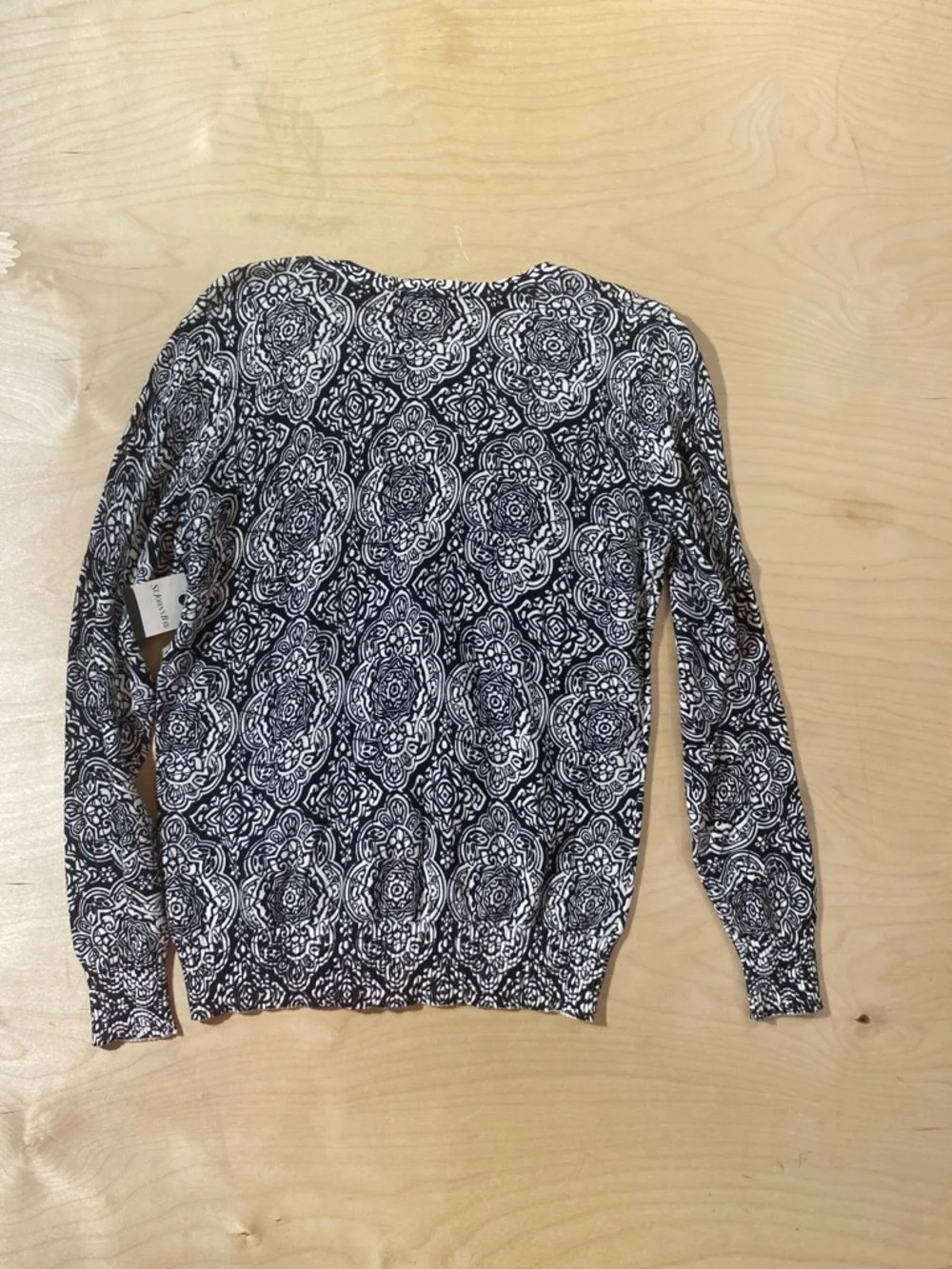 St. Johns Bay lightweight neck