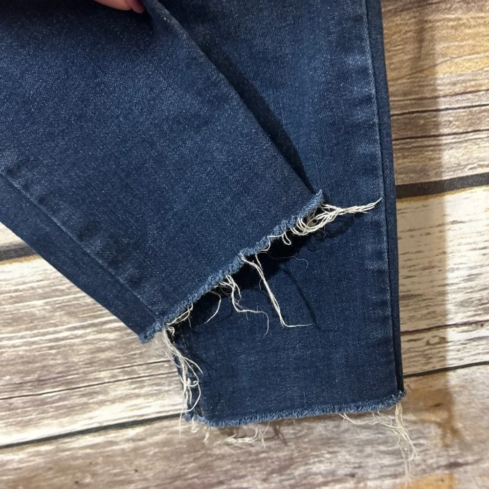 Lucky Brand waist across