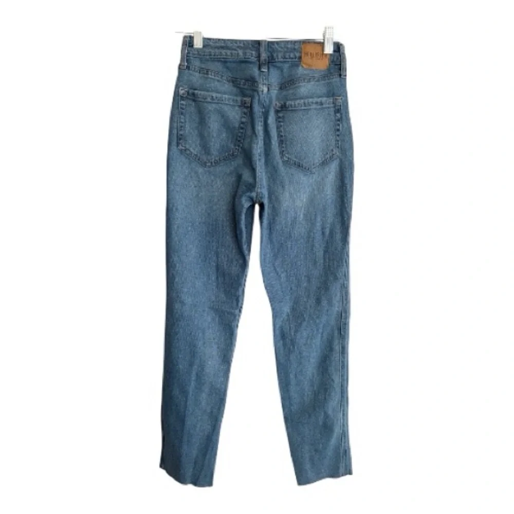 Hollister high rise