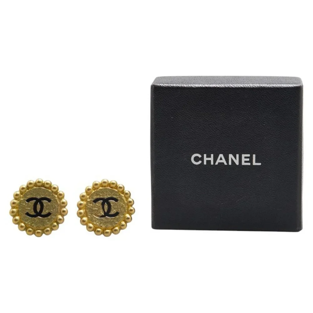 CHANEL authentic gold