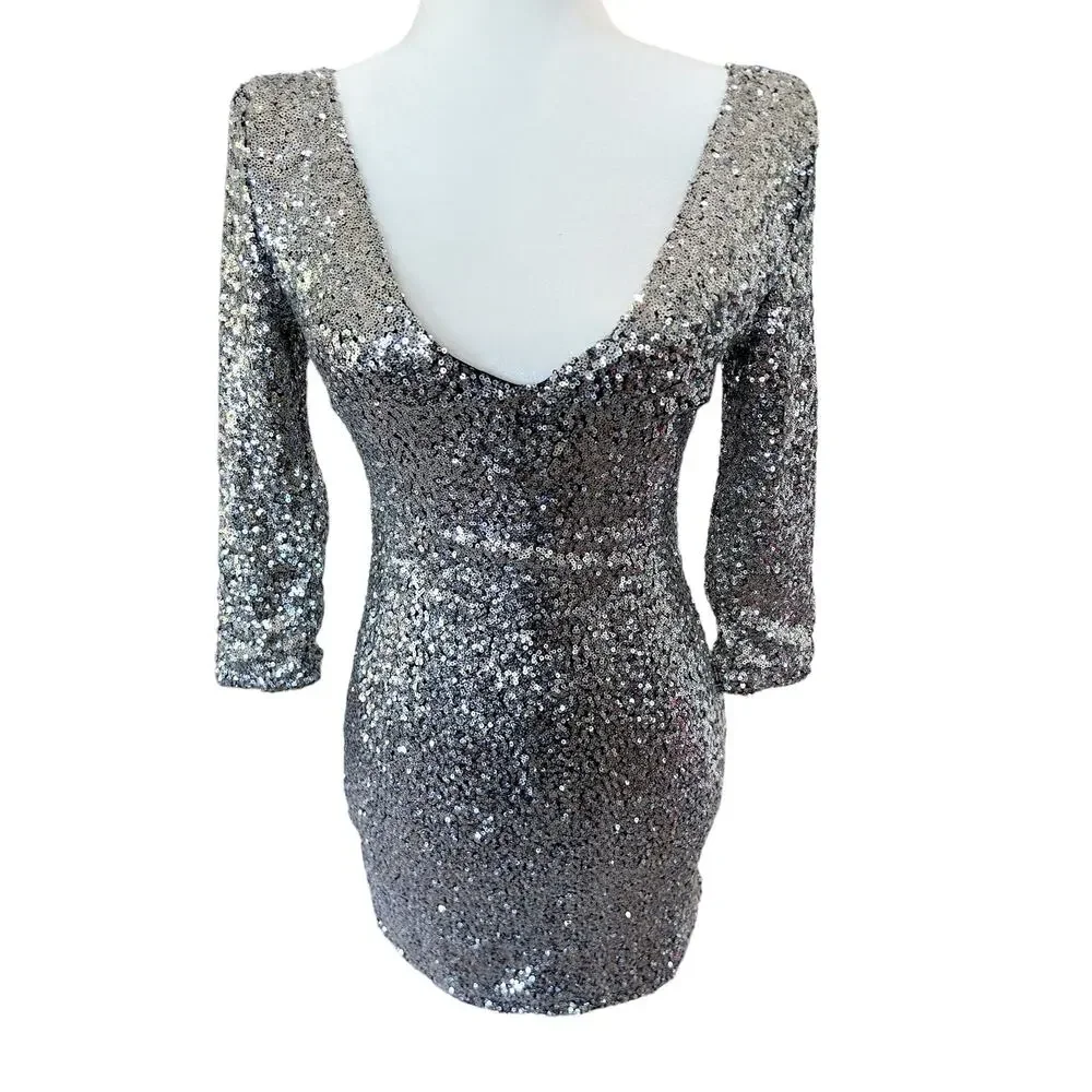 Windsor Sequin Dress Womens Small Silver Mini‎ Bodycon NYE Holiday Glam Party