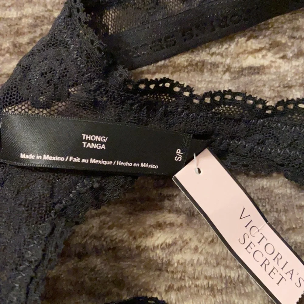 Victorias Secret free new tag