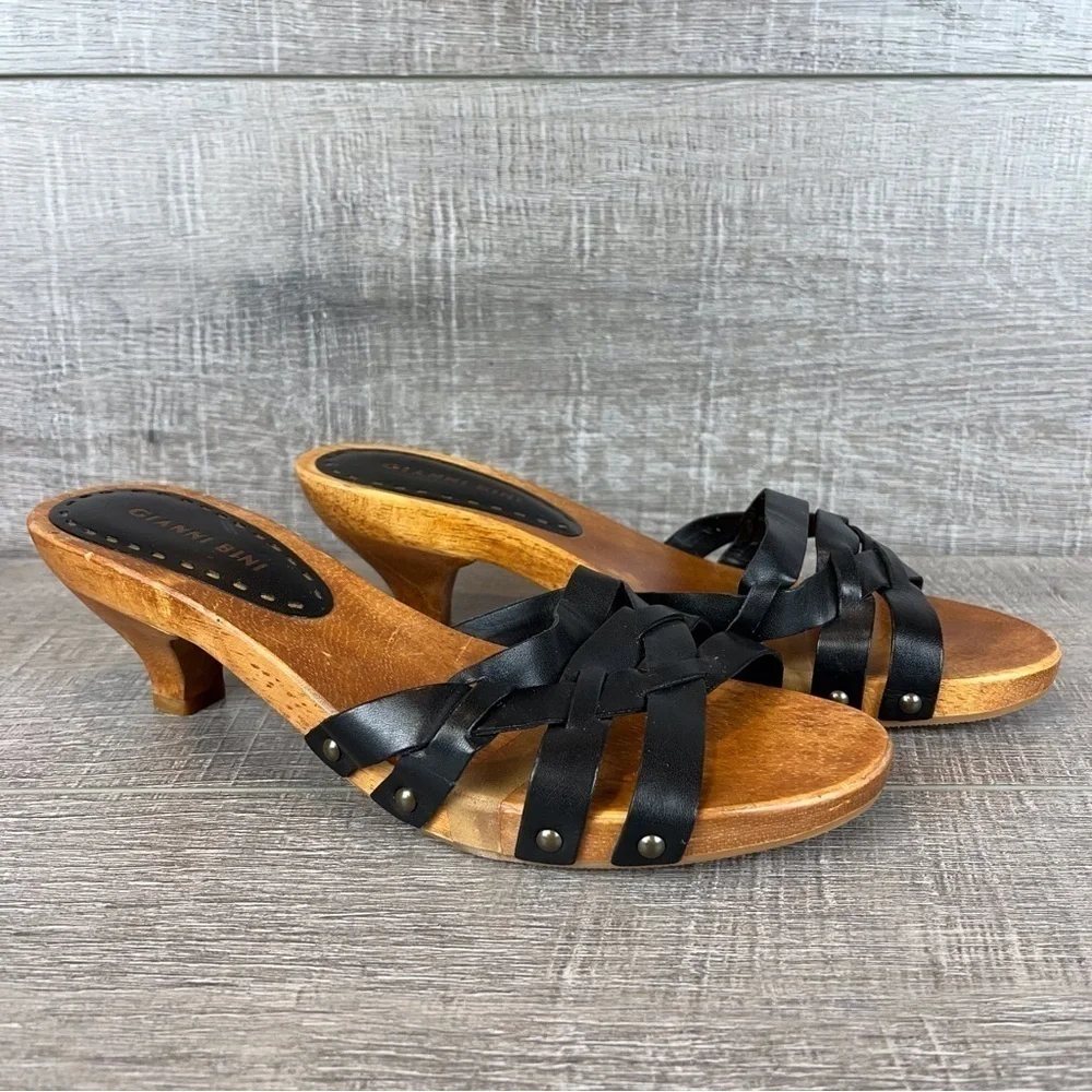 Gianni Bini sz 8.5 Riley black leather cross strap wood clog heeled sandals
