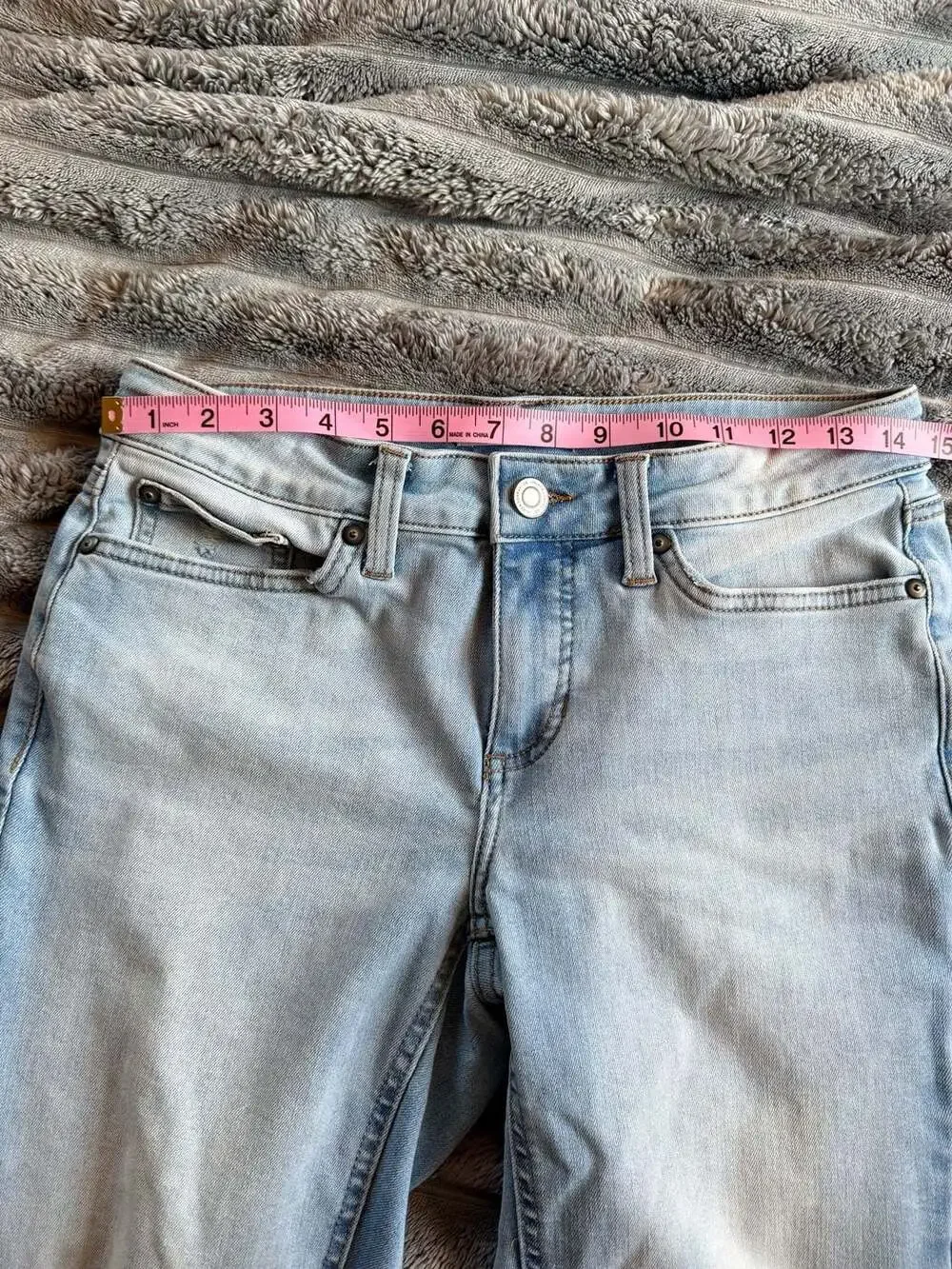 Lauren Conrad Boyfriend Jeans Size 2L Distressed Light Wash Normcore Capsule