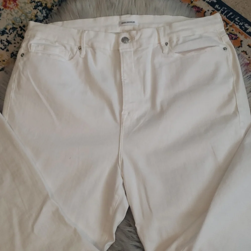 Good American Good Legs Crop NWOT!!
