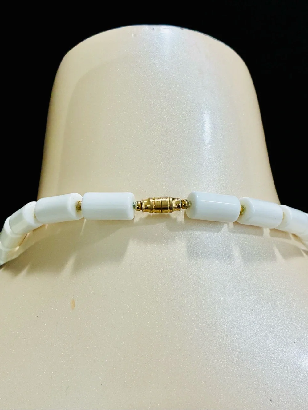 VTG Lucite Classic White Beaded Necklace with Gold Accents Lightweight Casual