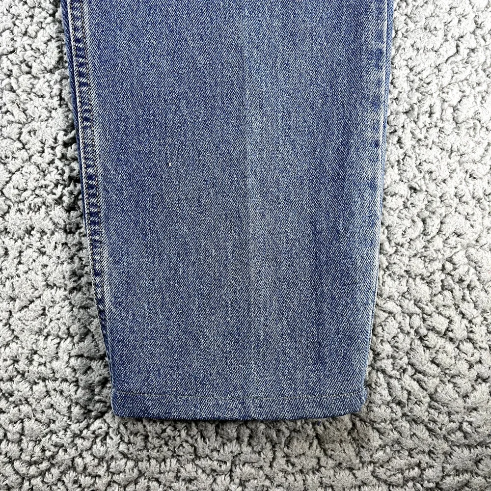 Levis returns photos
