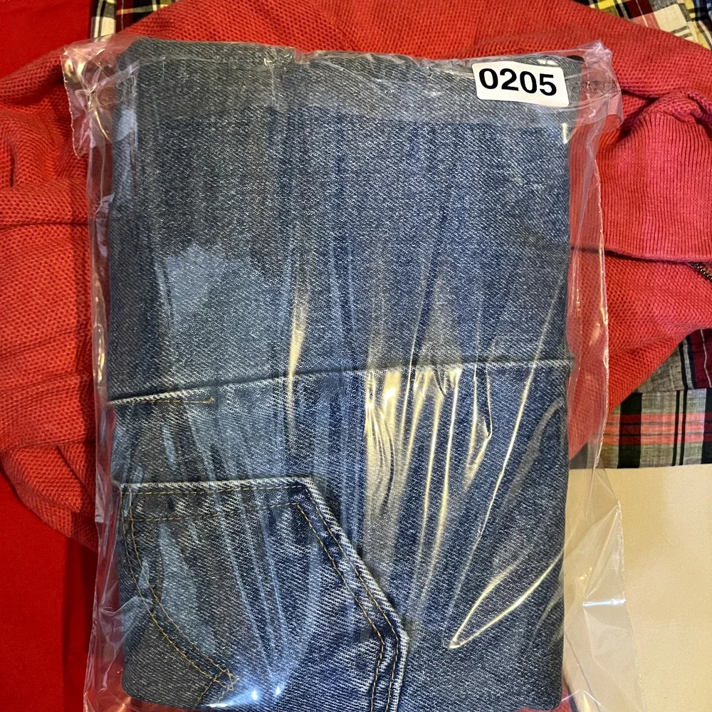 Levis seller also