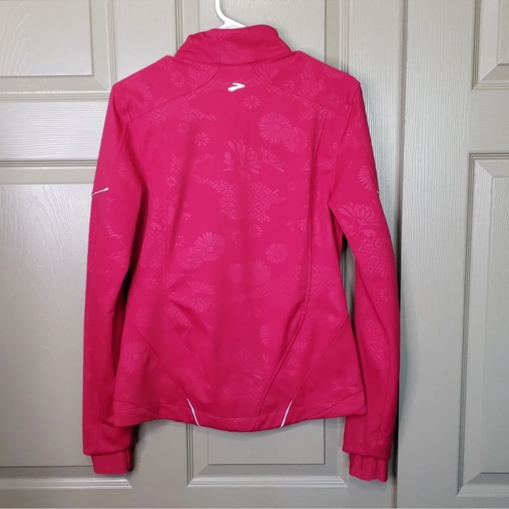 Brooks dynamic jacket