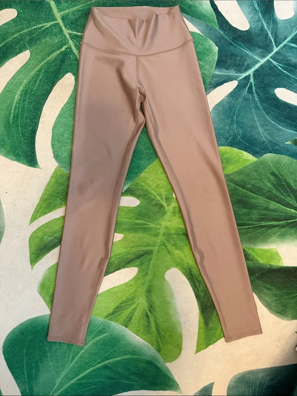 ALO Yoga soft ultra