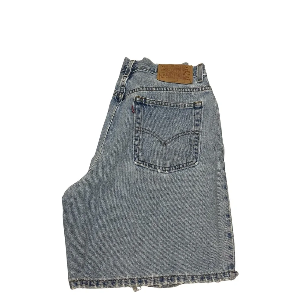 Levis high dated across