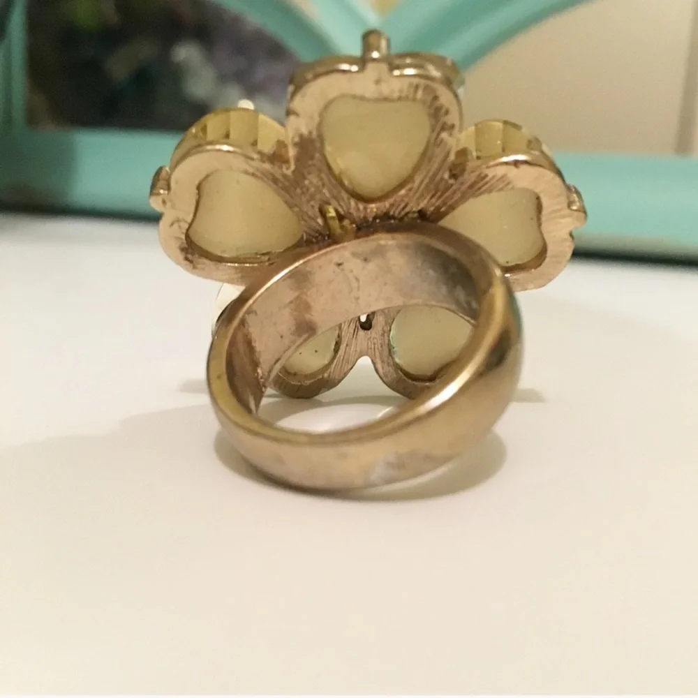 N/A sparkly flower