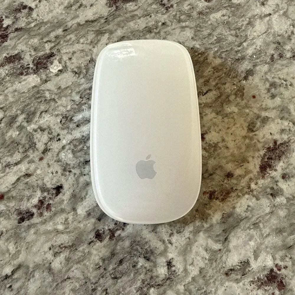 Apple Magic Mouse A1296 1st Generation Wireless Bluetooth Multi-Touch OEM