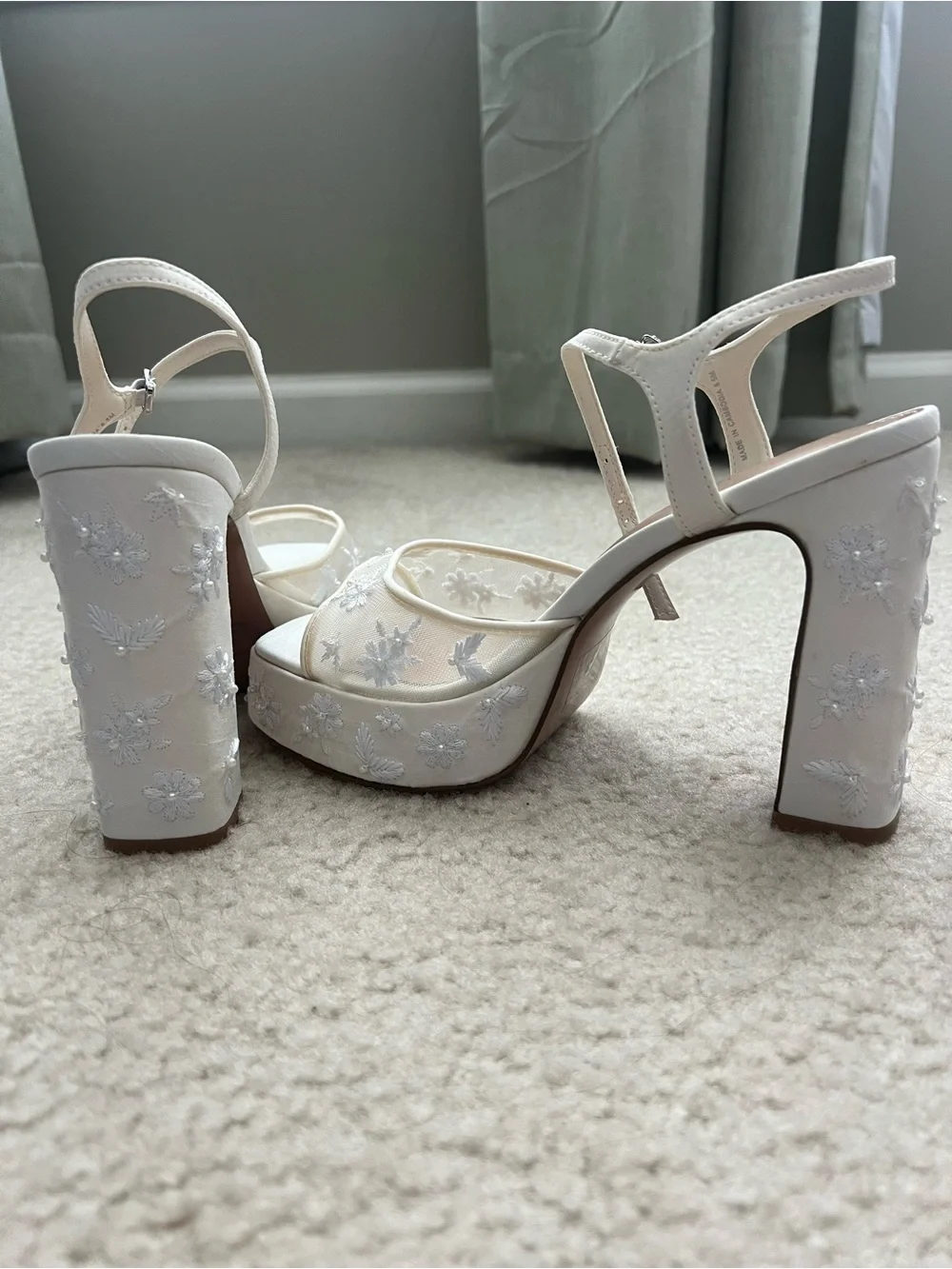 Steve Madden Ivory Floral Embroidered Platform Sandals