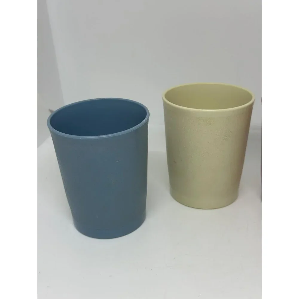 Tupperware vtg pastel