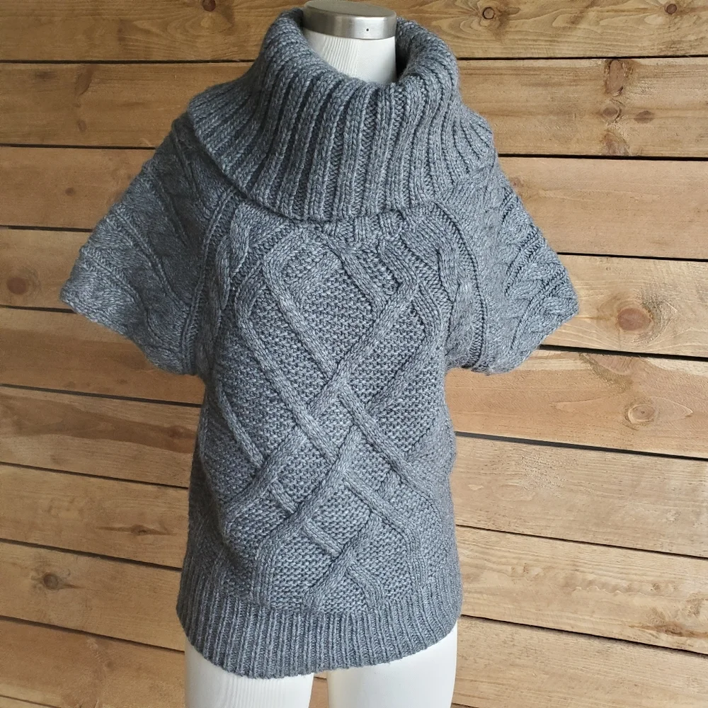 🤏 Ann Taylor LOFT super comfy sweater