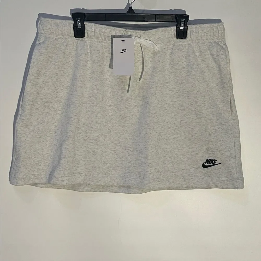 Nike mid rise