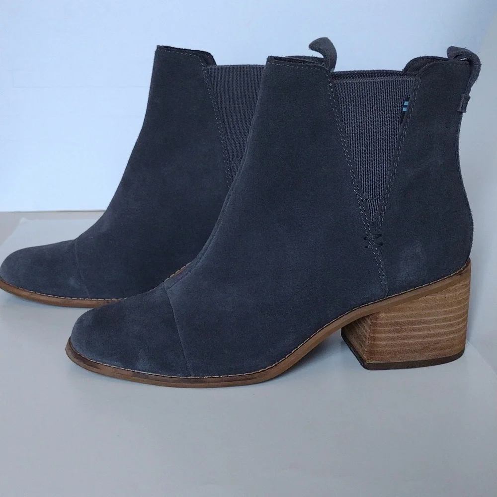 Toms elegant suede