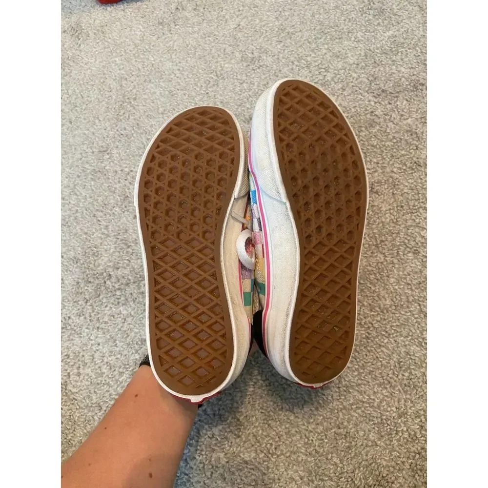 Vans fit canvas flexibility