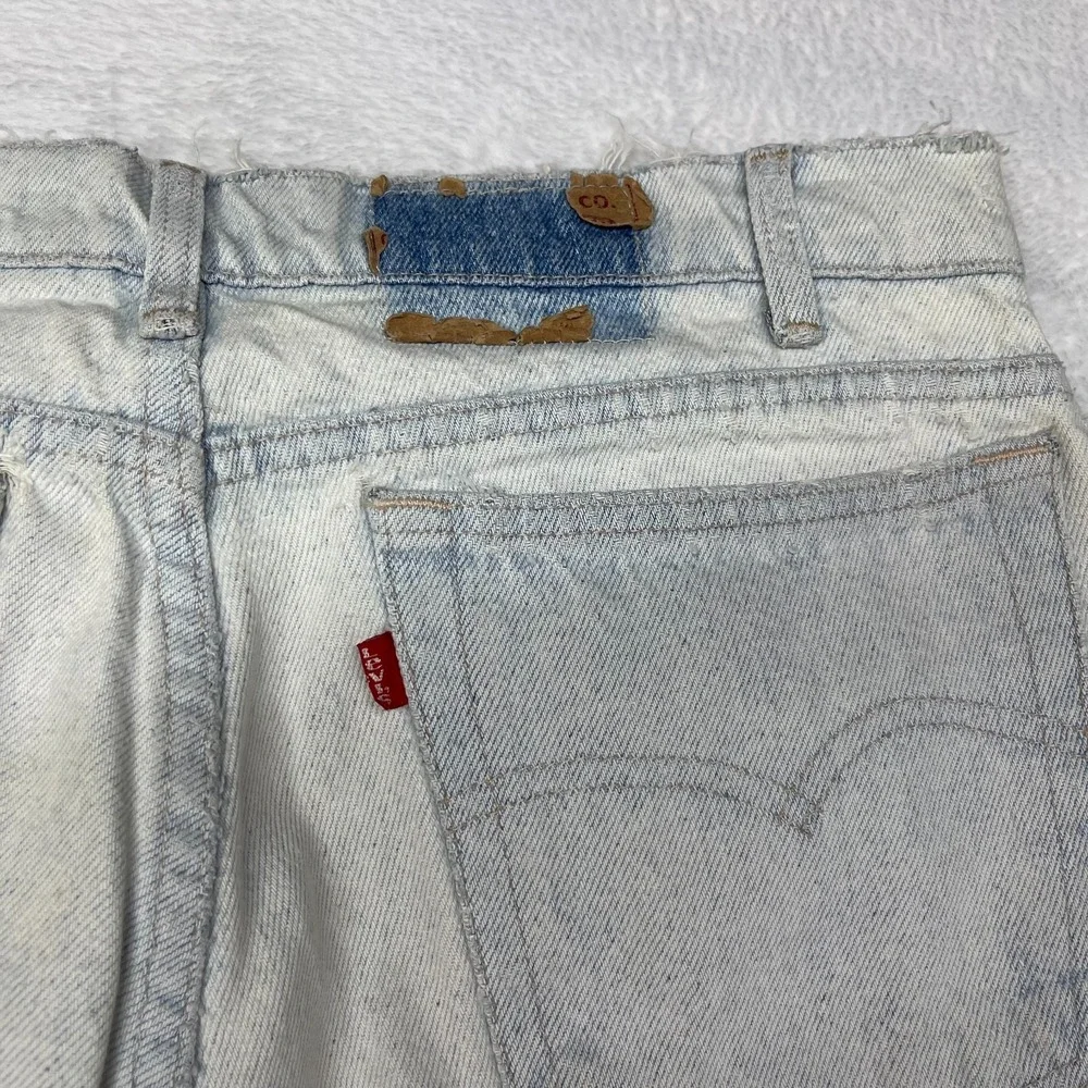 Vintage Levi's Jeans Men's Blue Denim Relaxed Fit Tapered Leg Zip‎ Fly - 32X31.5