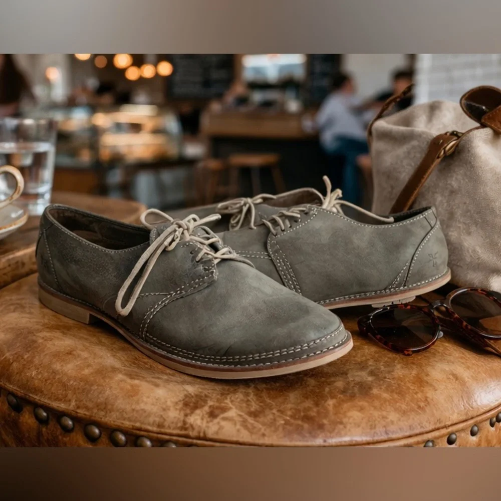 Frye Leather Lace-Up Oxford Shoes Gray Distressed  Women’s Size 8