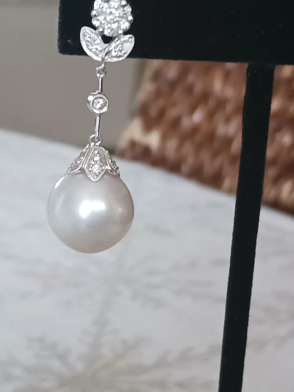 N/A elegant white