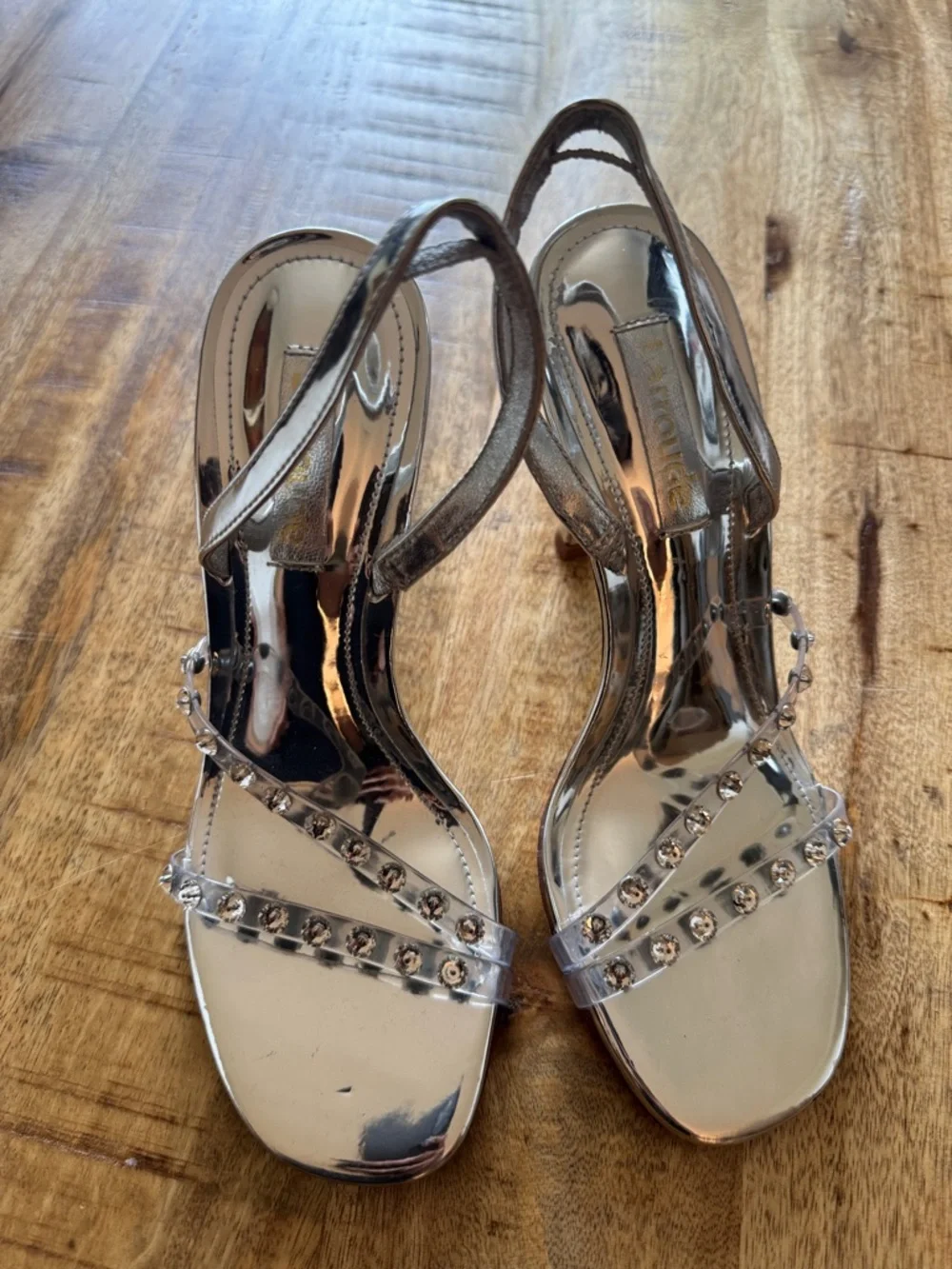 Larroude elegant silver