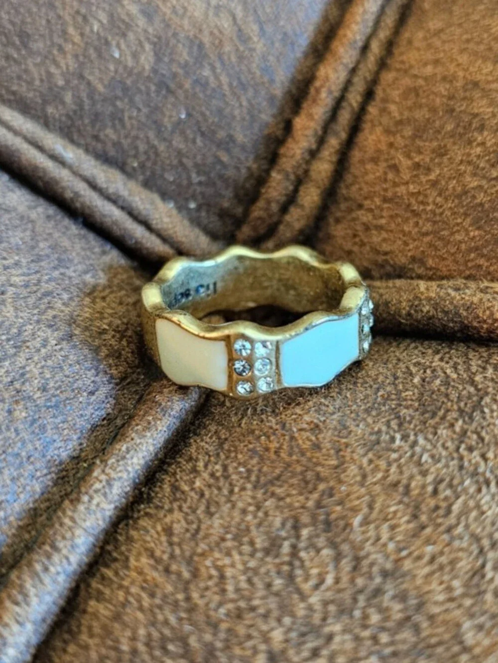 vintage Lia Sophia multi-section band Ring Womens Sz 6 Cream Gold