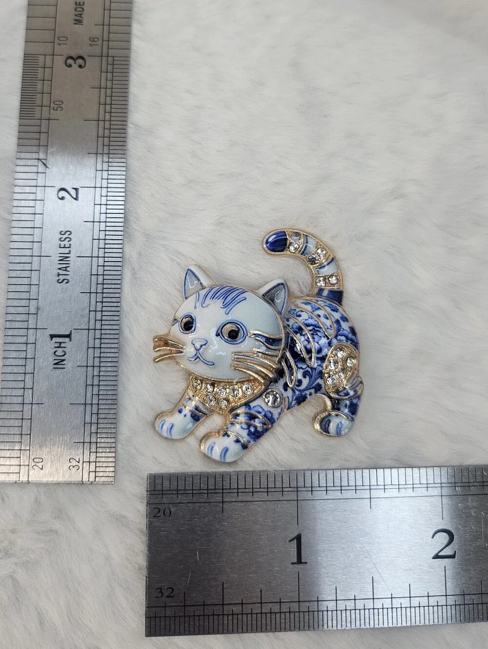 no brand blue white