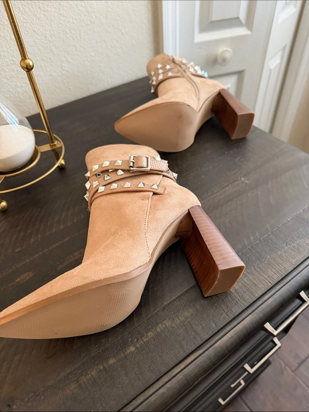 Steve Madden chic taupe