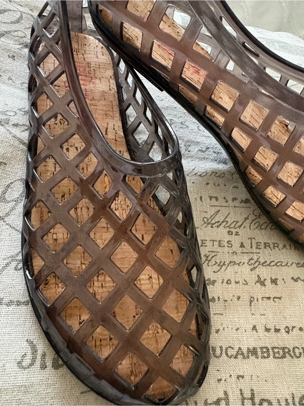 Jellypop Uma Women's Brown/Black Lattice Jelly Flats - Size 7