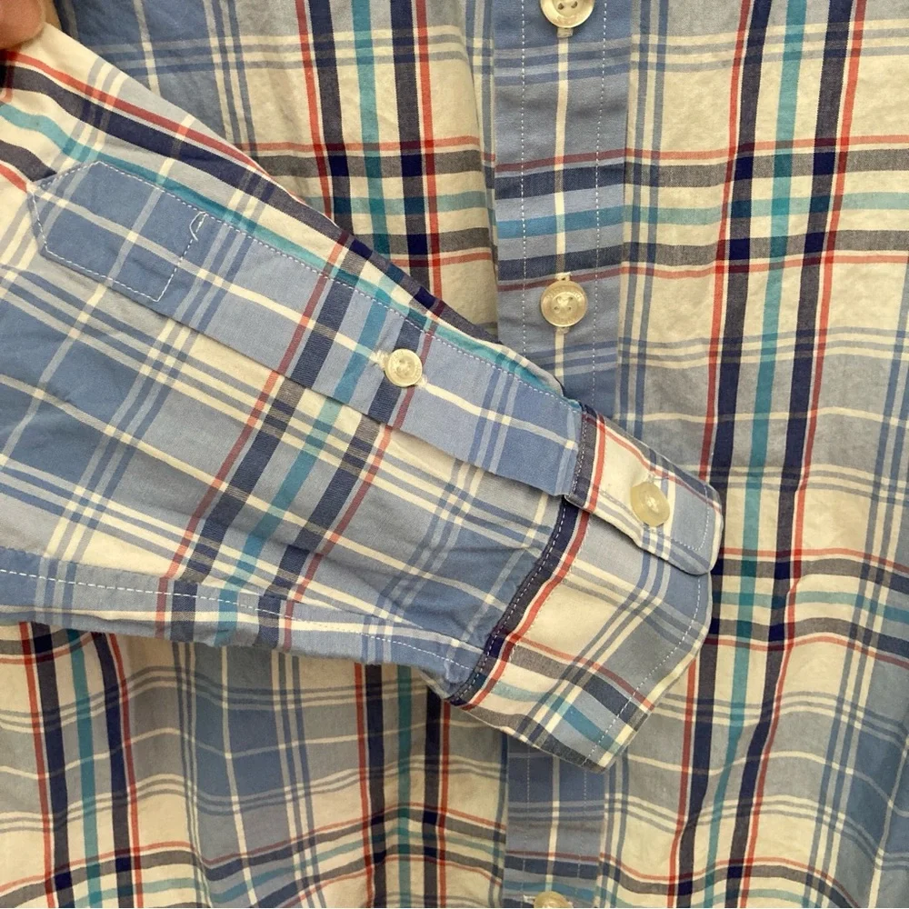 Vineyard Vines classic plaid