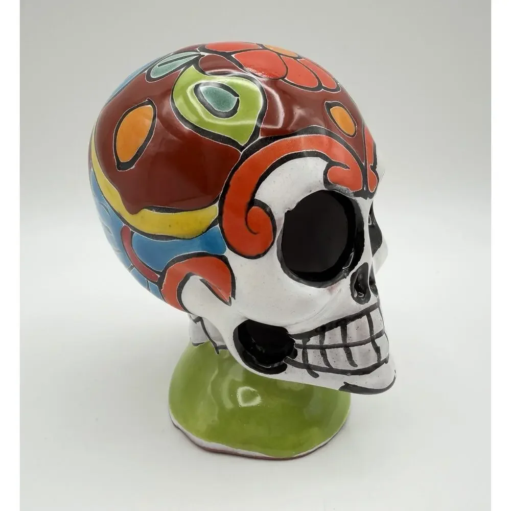 Talavera beautiful hand